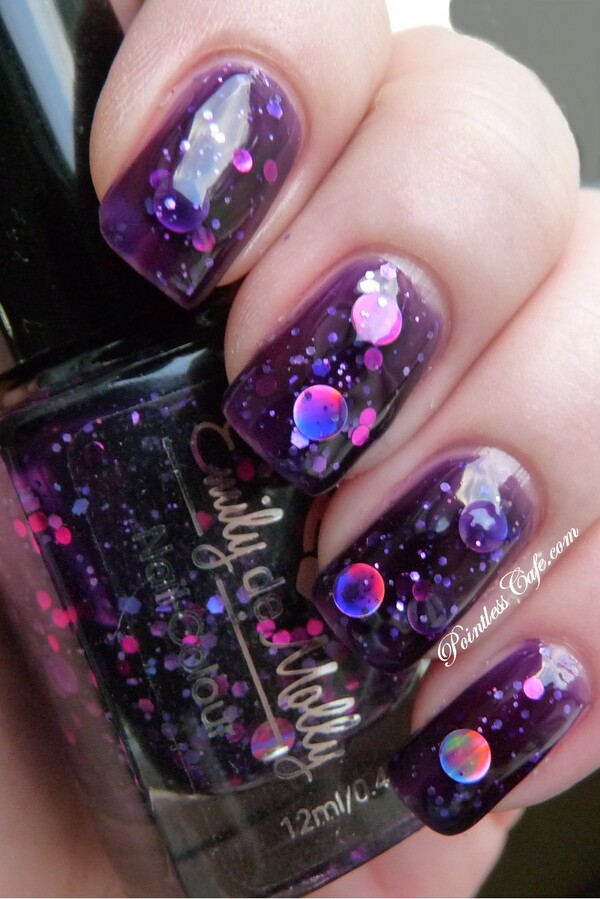 Nail polish swatch / manicure of shade Emily de Molly Cosmic Forces