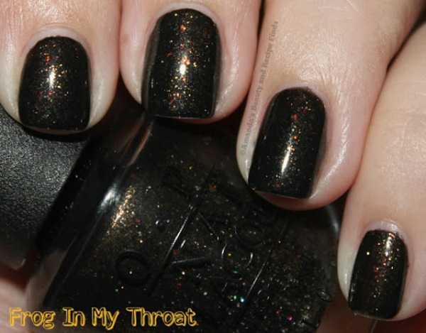 Nail polish swatch / manicure of shade OPI Frog in my Throat