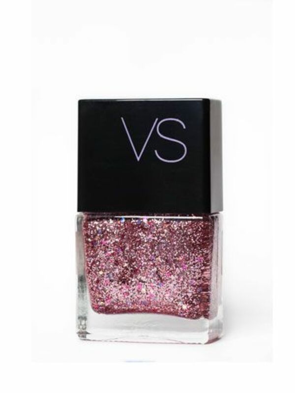 Nail polish swatch / manicure of shade Victoria's Secret Backstage