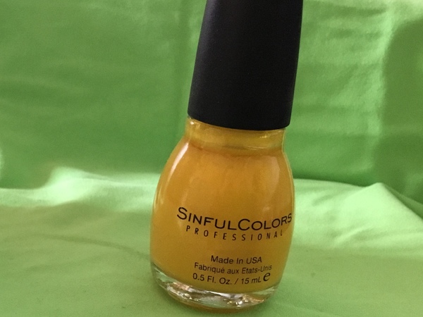 Nail polish swatch / manicure of shade Sinful Colors Let's Meet