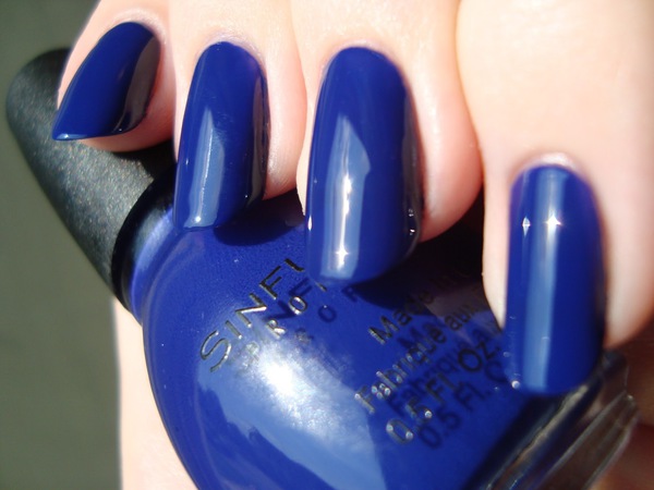 Nail polish swatch / manicure of shade Sinful Colors Into the Blue