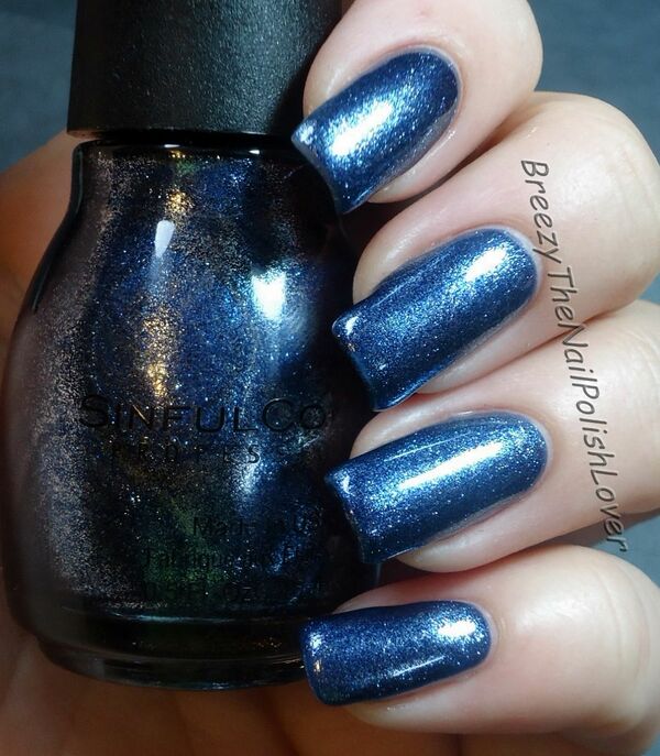 Nail polish swatch / manicure of shade Sinful Colors Blue Steel