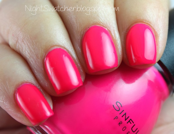 Nail polish swatch / manicure of shade Sinful Colors Pink Happy Thoughts