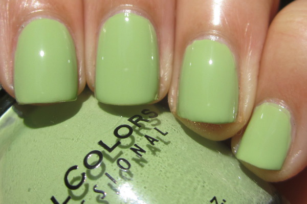 Nail polish swatch / manicure of shade Sinful Colors Olympia