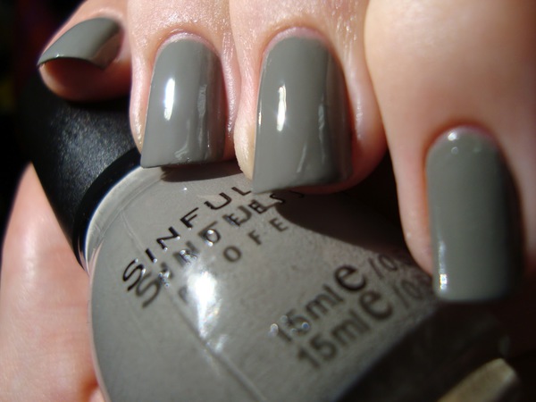 Nail polish swatch / manicure of shade Sinful Colors Jungle Trail