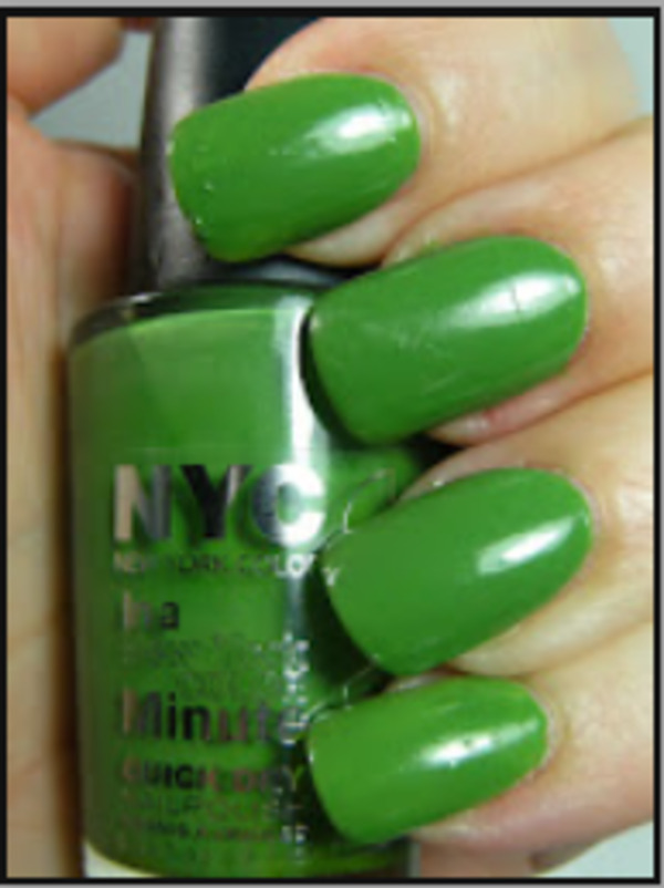 Nail polish swatch / manicure of shade NYC High Line Green
