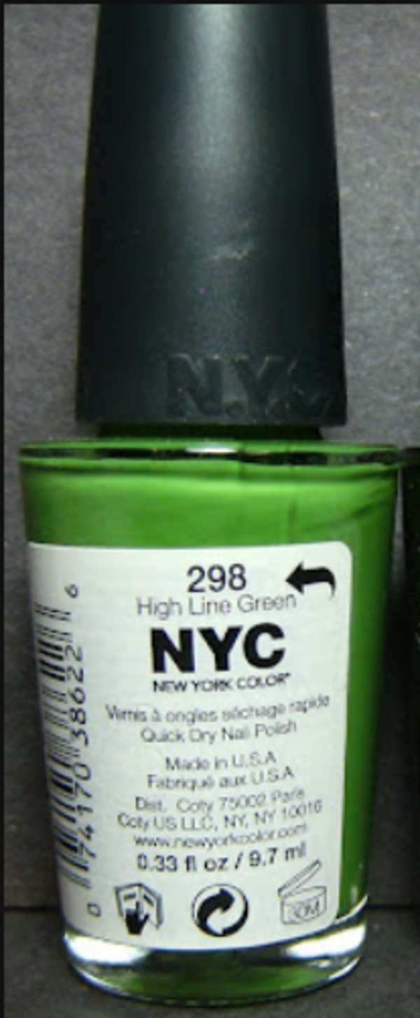 Nail polish swatch / manicure of shade NYC High Line Green