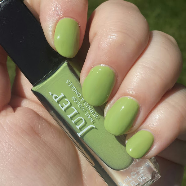 Nail polish swatch / manicure of shade Julep Francis