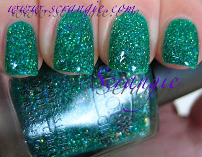 Nail polish swatch / manicure of shade Color Club Holiday Splendor