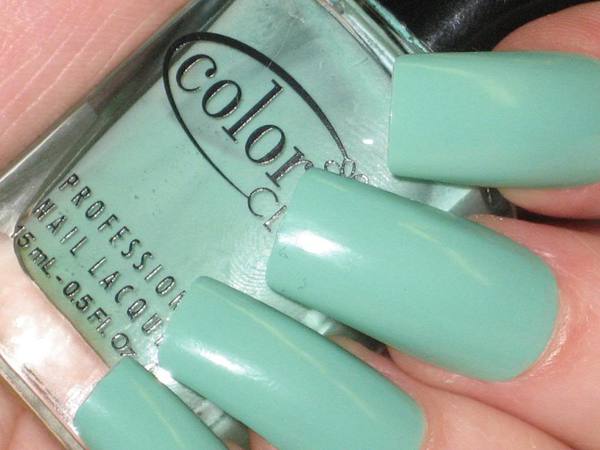 Nail polish swatch / manicure of shade Color Club New Bohemian
