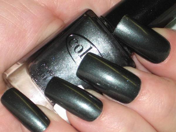Nail polish swatch / manicure of shade Color Club Voodoo You Do