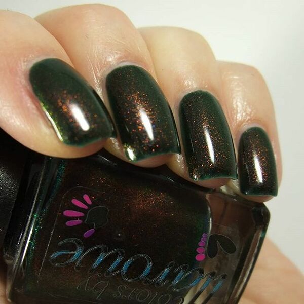 Nail polish swatch / manicure of shade Colors by Llarowe Gunfighter
