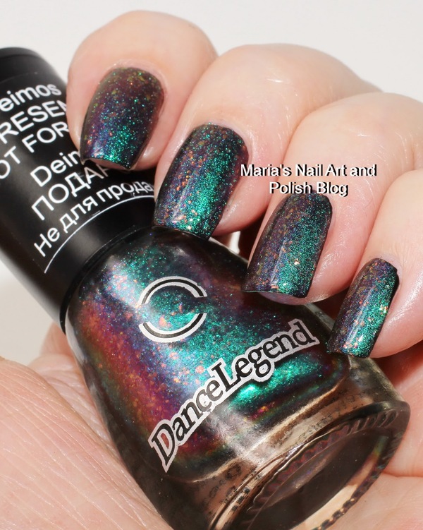 Nail polish swatch / manicure of shade Dance Legend Deimos