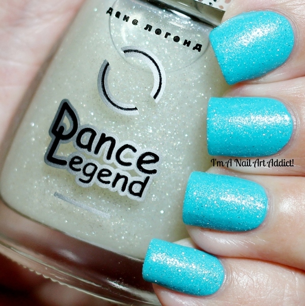 Nail polish swatch / manicure of shade Dance Legend Top Sahara