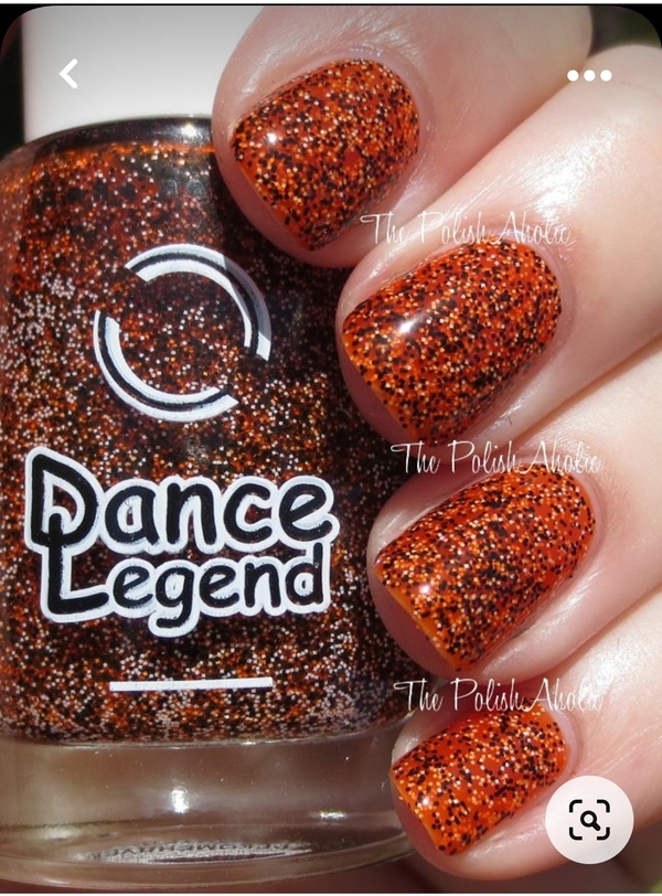 Nail polish swatch / manicure of shade Dance Legend Discus