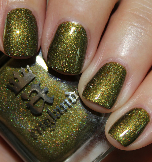 Nail polish swatch / manicure of shade A England Fotheringhay Castle