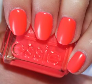 Nail polish swatch / manicure of shade essie Gallery Gal