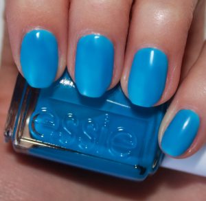 Nail polish swatch / manicure of shade essie In It To Wyn It