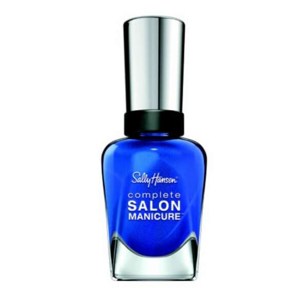 Nail polish swatch / manicure of shade Sally Hansen Blue My Mind