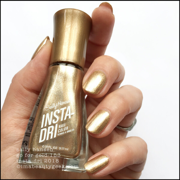 Nail polish swatch / manicure of shade Sally Hansen Go For Gold
