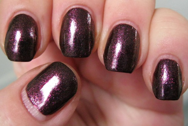 Nail polish swatch / manicure of shade Nicole by OPI Shoot For The Maroon