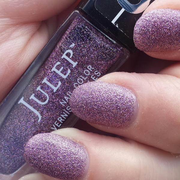 Nail polish swatch / manicure of shade Julep Queen Anne