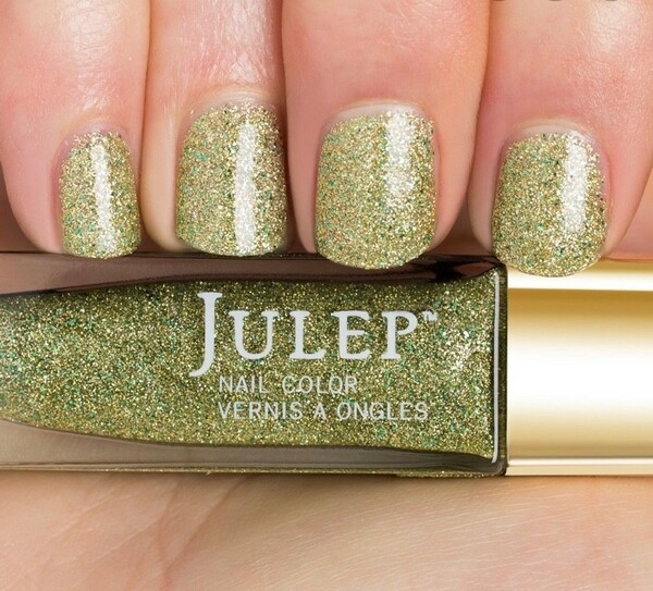 Nail polish swatch / manicure of shade Julep Claudia