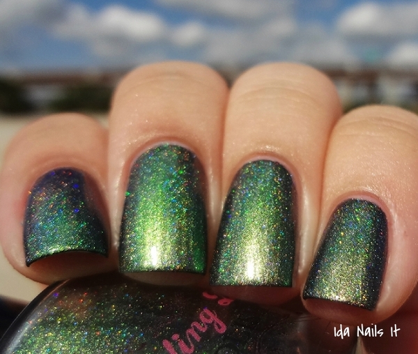 Nail polish swatch / manicure of shade Darling Diva Bohemian Rhapsody