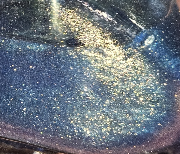 Nail polish swatch / manicure of shade Funky Fingers Mood Ring