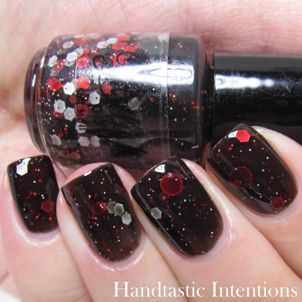 Nail polish swatch / manicure of shade Delush Polish Murder House