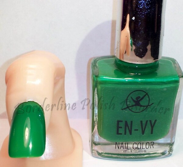Nail polish swatch / manicure of shade EN-VY Fus Green