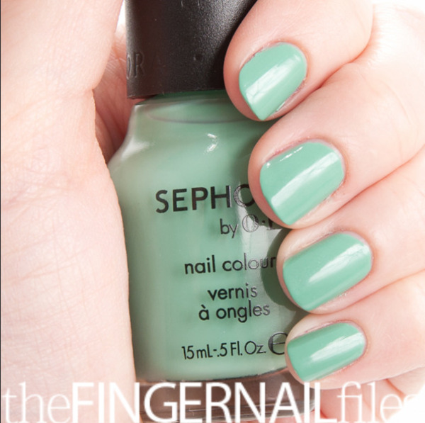 Nail polish swatch / manicure of shade Sephora by OPI Read My Palm