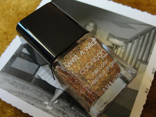 Nail polish swatch / manicure of shade wet n wild 24 Carats