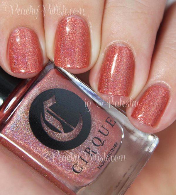 Nail polish swatch / manicure of shade Cirque Colors Luminous Owl