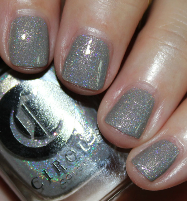 Nail polish swatch / manicure of shade Cirque Colors Fear and Loathing in New York