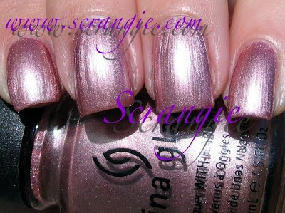 Nail polish swatch / manicure of shade China Glaze Cafe Mystique