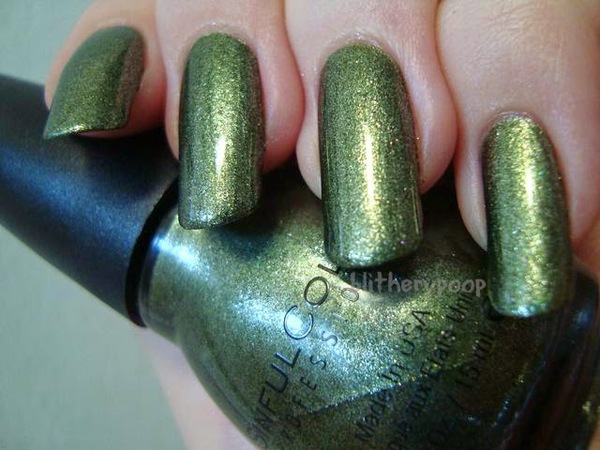 Nail polish swatch / manicure of shade Sinful Colors Vintage