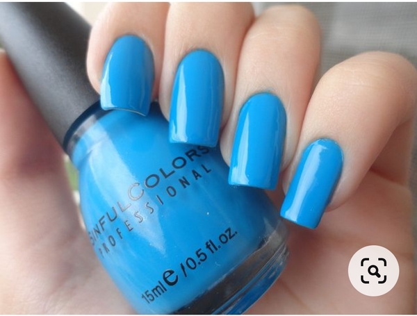 Nail polish swatch / manicure of shade Sinful Colors Aquamarine