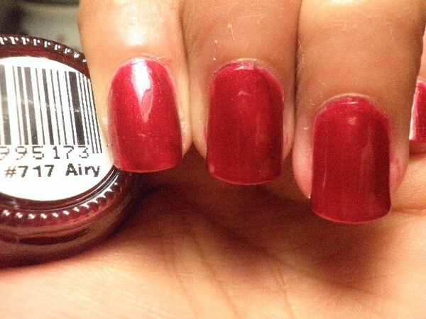 Nail polish swatch / manicure of shade Sinful Colors Airy