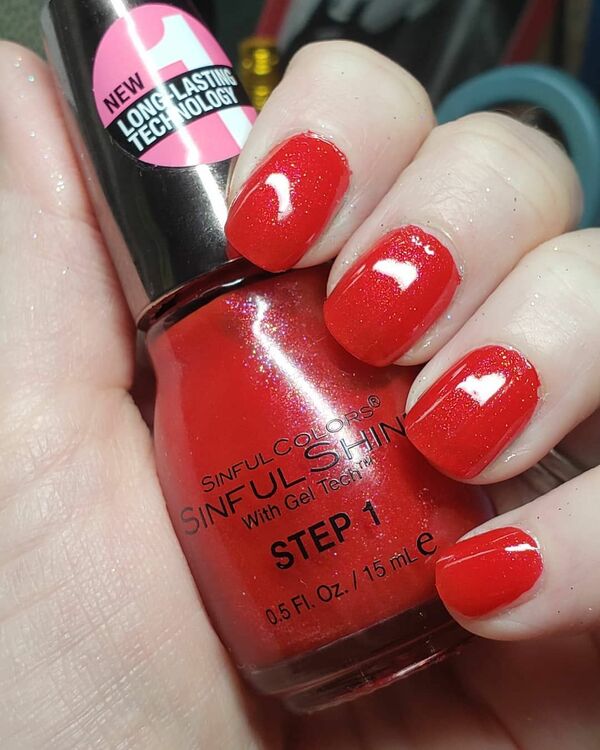 Nail polish swatch / manicure of shade Sinful Colors Shine Annie