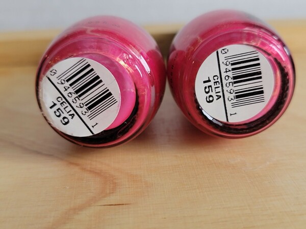 Nail polish swatch / manicure of shade Sinful Colors Celia