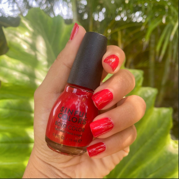 Nail polish swatch / manicure of shade Sinful Colors Gogo Girl