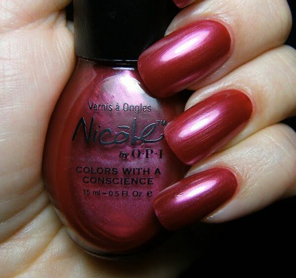 Nail polish swatch / manicure of shade Nicole by OPI Stolen Kisses