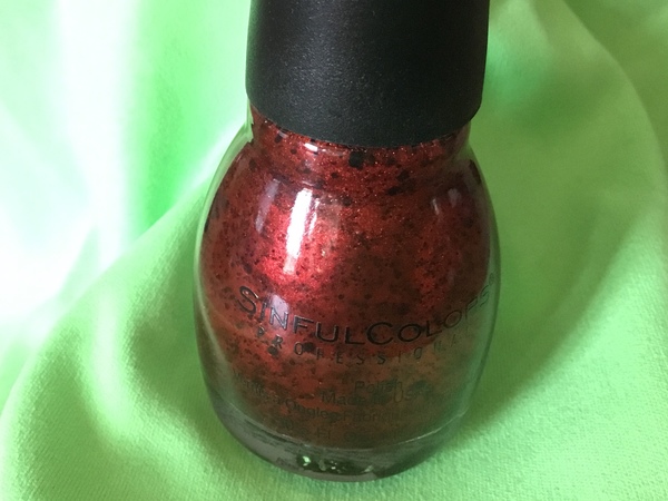 Nail polish swatch / manicure of shade Sinful Colors Bite me