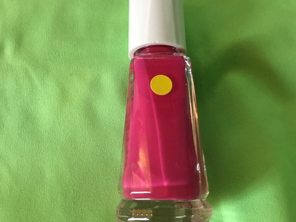 Nail polish swatch / manicure of shade Layla NM22 Pink