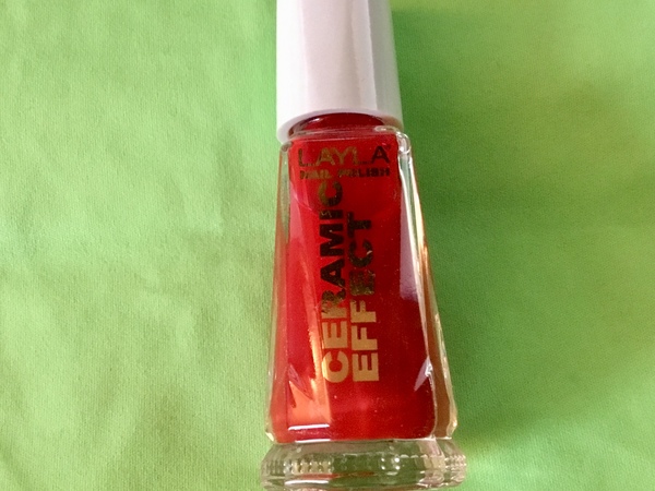 Nail polish swatch / manicure of shade Layla CE40