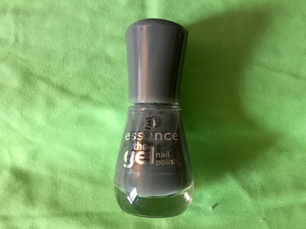 Nail polish swatch / manicure of shade essence Rock my world