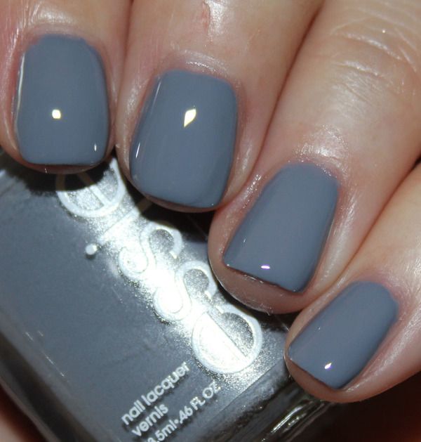 Nail polish swatch / manicure of shade essie Petal Pushers