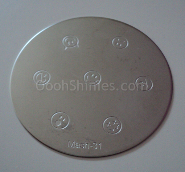 Nail polish swatch / manicure of shade MASH 31