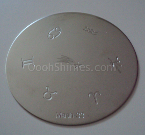 Nail polish swatch / manicure of shade MASH 33